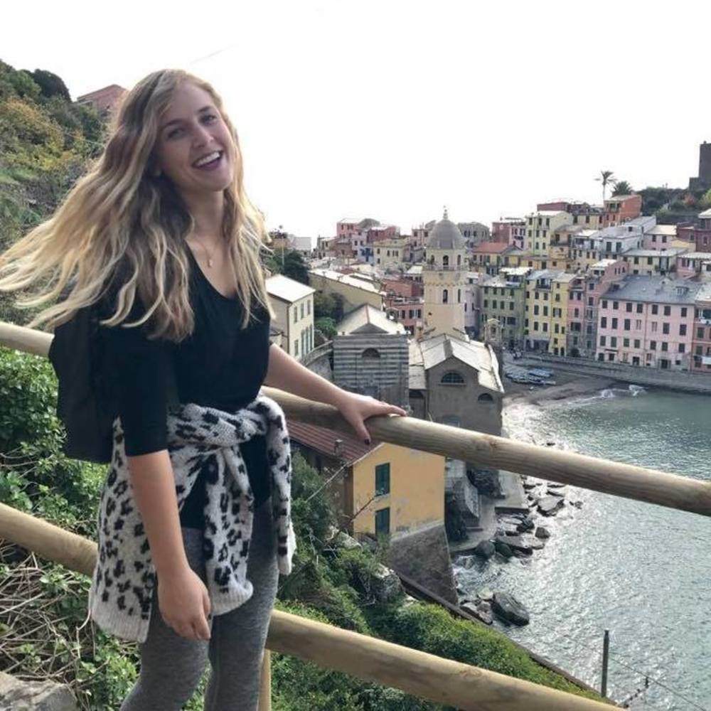 Meet your Posher, Gabi